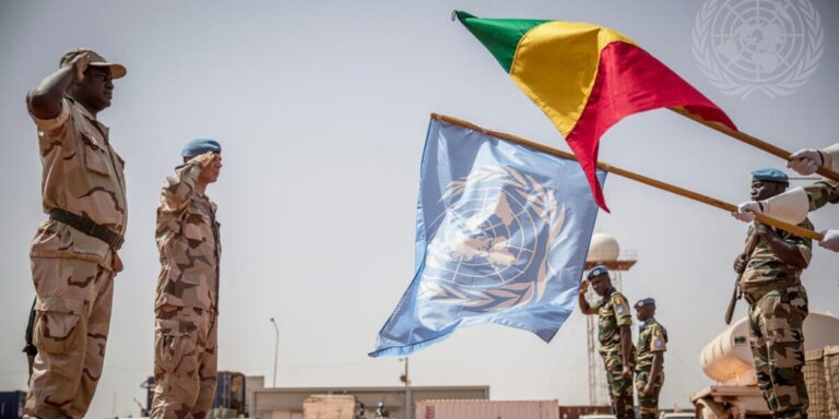 Mali: les Casques bleus quittent le camp de Tessalit