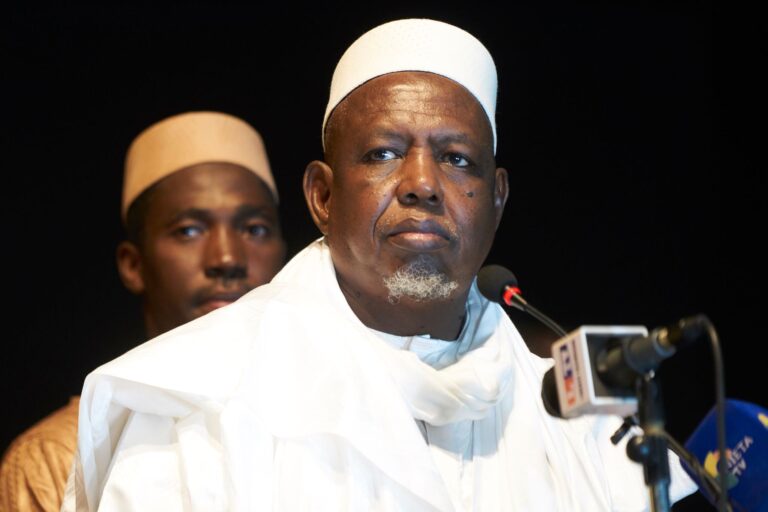 Mali: l'Imam Mahmoud Dicko annule sa marche de protestation