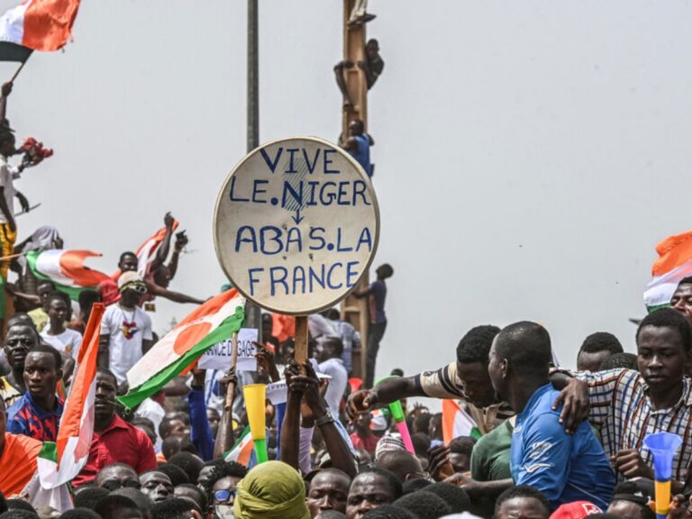 Au Niger, des manifestants célèbrent le départ des soldats français