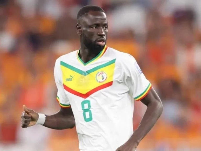 CAN 2023: Cheikhou Kouyaté endeuillé, quitte l'équipe nationale