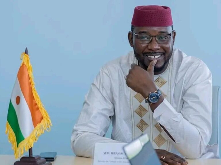 Niger: arrestation d'Ibrahim Yacouba, ministre de Mohamed Bazoum