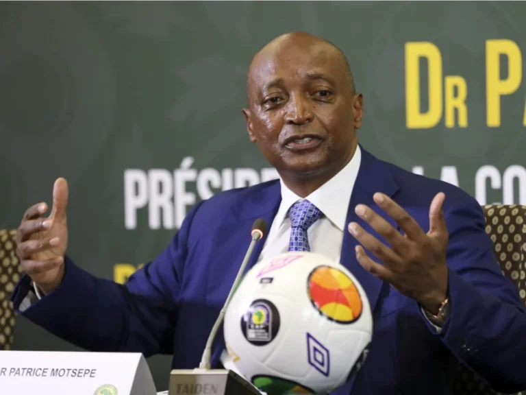 CAN 2023: Patrice Motsepe offre 300 millions aux catholiques et musulmans