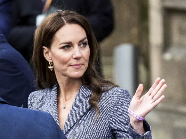 Kate Middleton annonce être atteinte d'un cancer