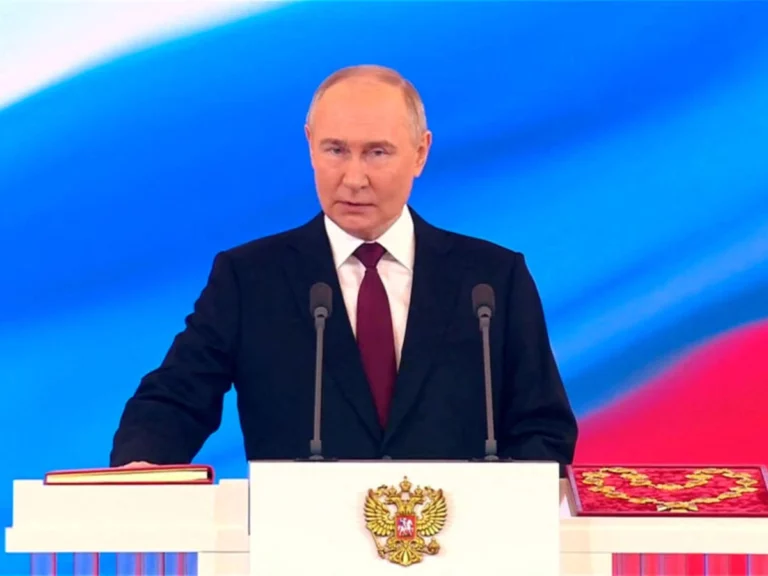 Vladimir Poutine a prêté serment pour une 5e mandat à la tête de la Russie