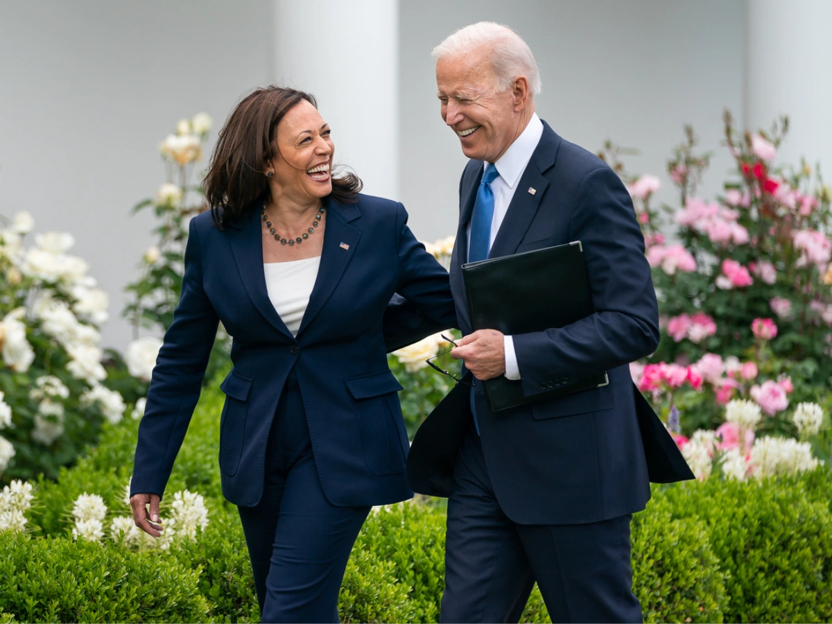 Présidentielle aux Etats-Unis: Joe Biden jette l'éponge et soutient Kamala Harris